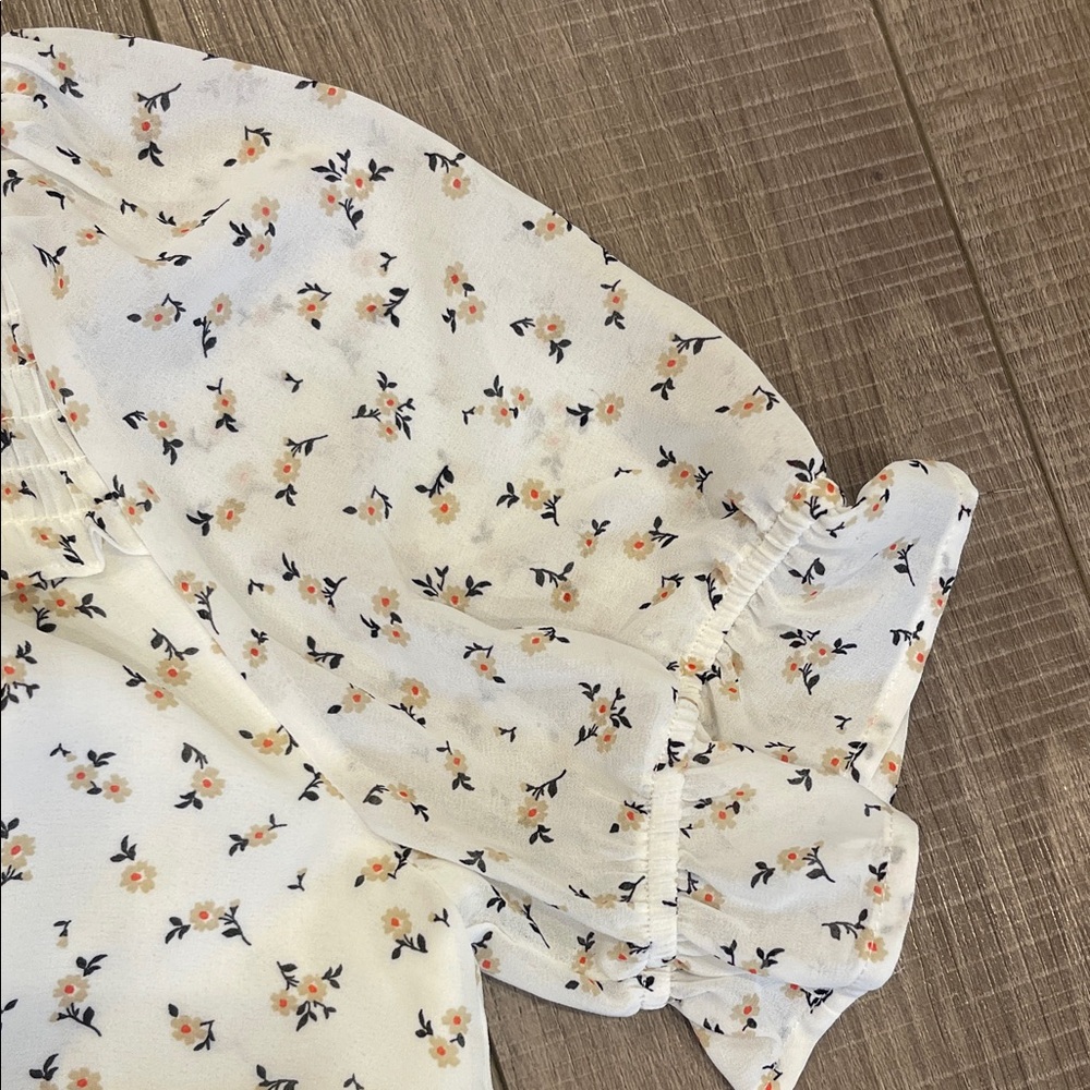 Anthropologie Pleione White Floral Lined Smocked Yoke Short Sleeve Blouse Size M - Picture 6 of 8
